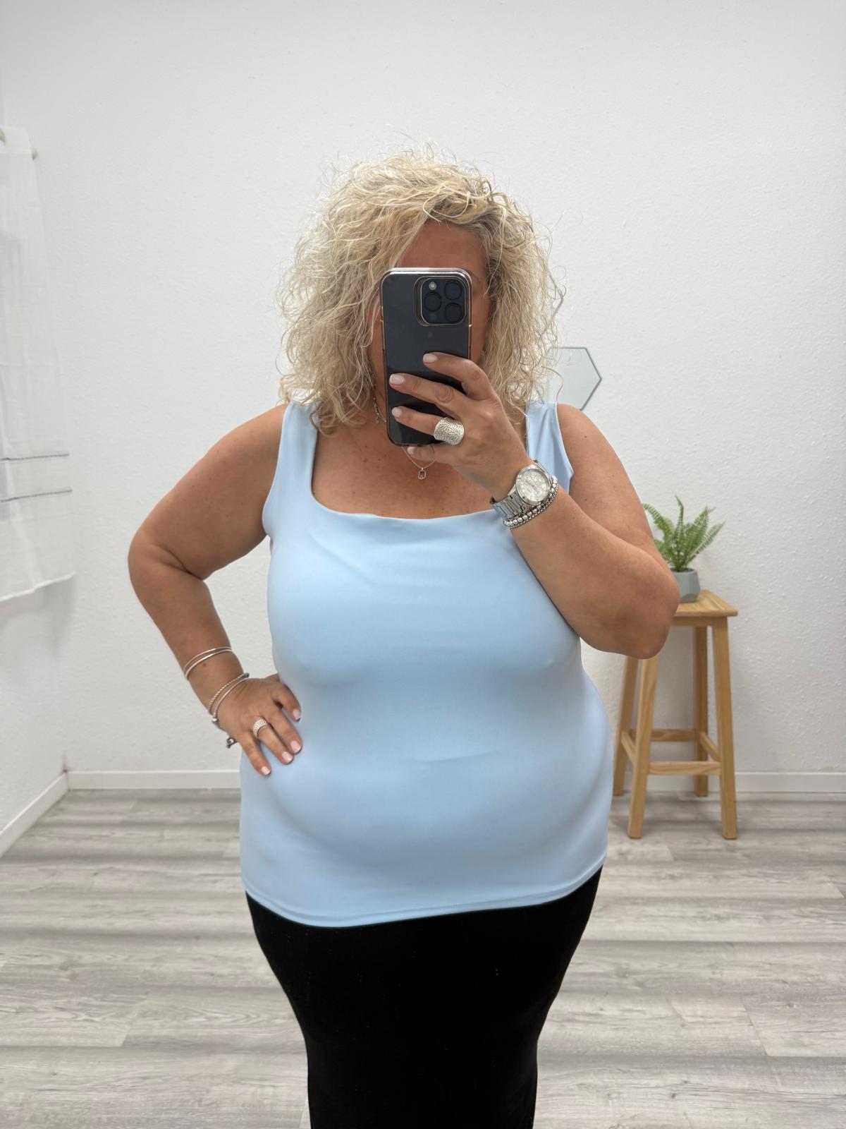 Camiseta tirante ancho azul