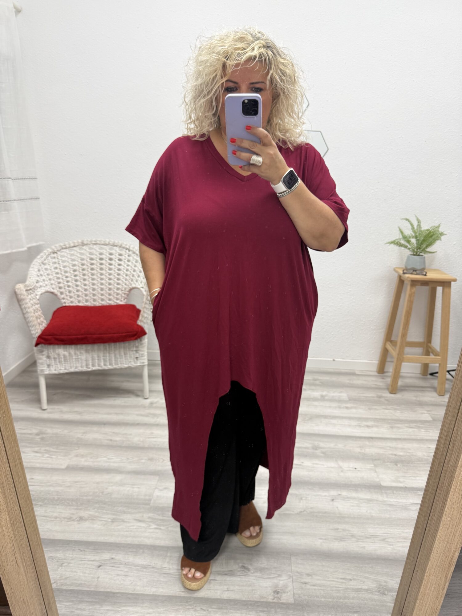 Camiseta larga burdeos