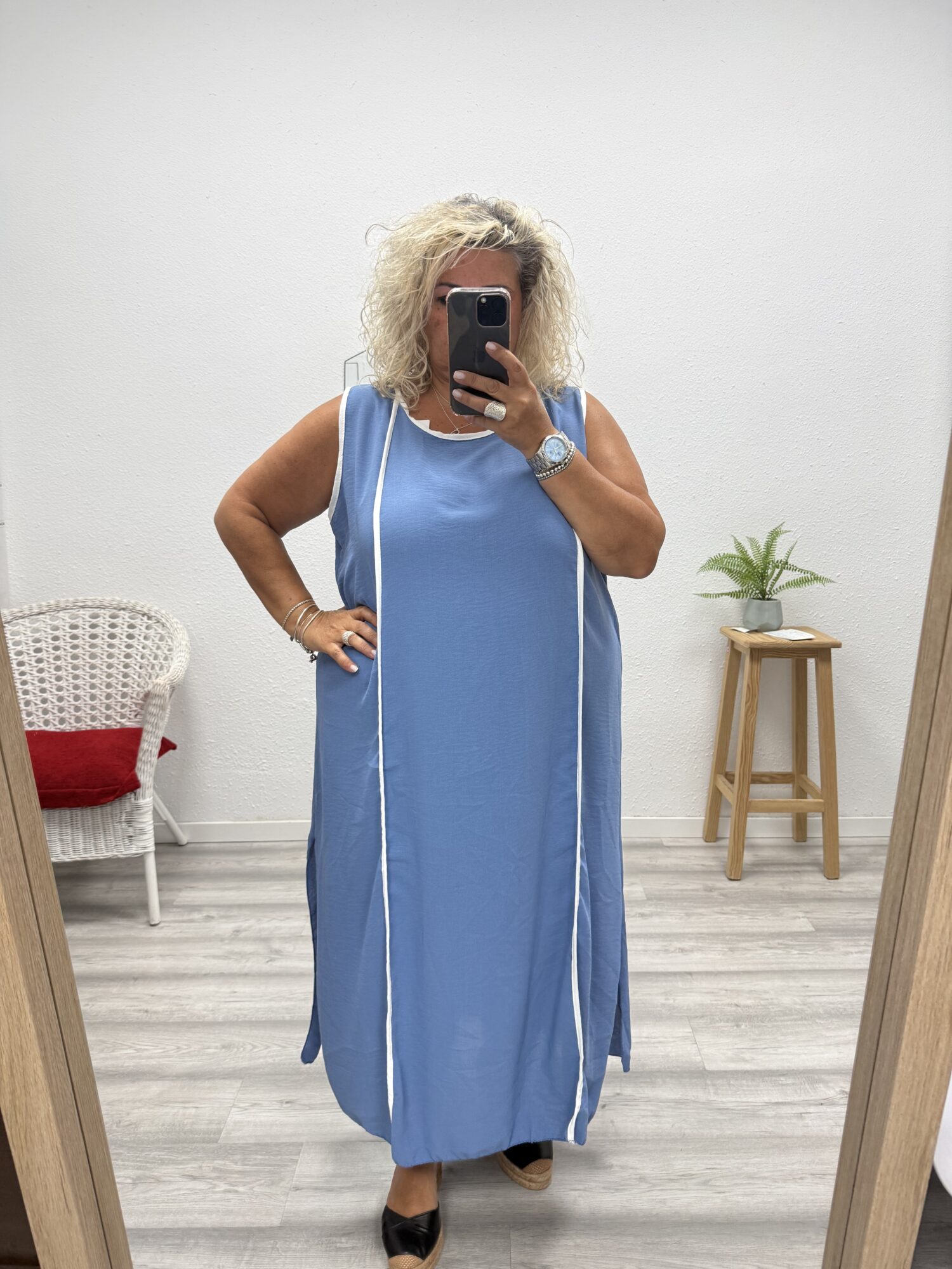Vestido vivo cuello redondo azul