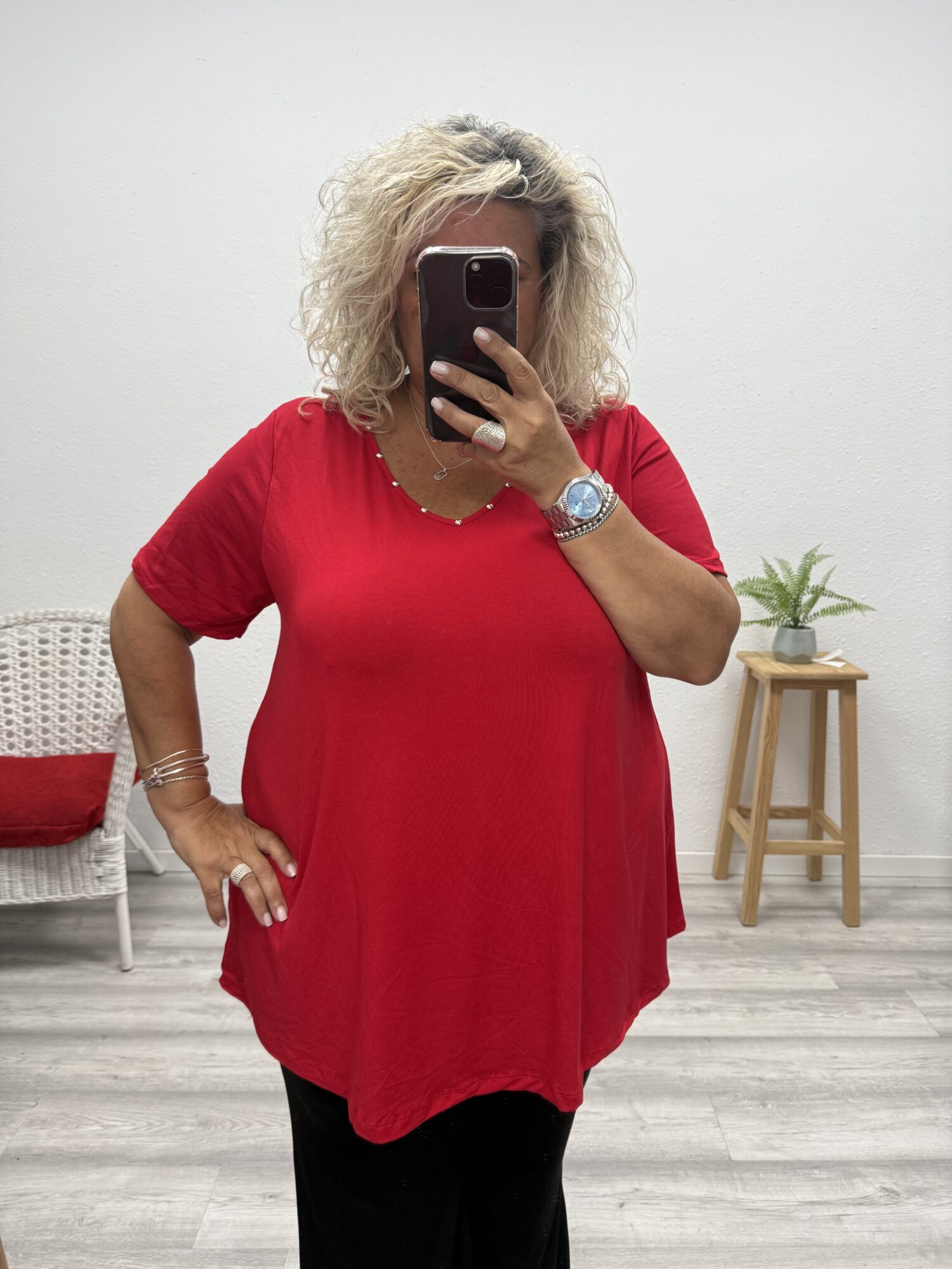 Camiseta tachuelas manga corta rojo