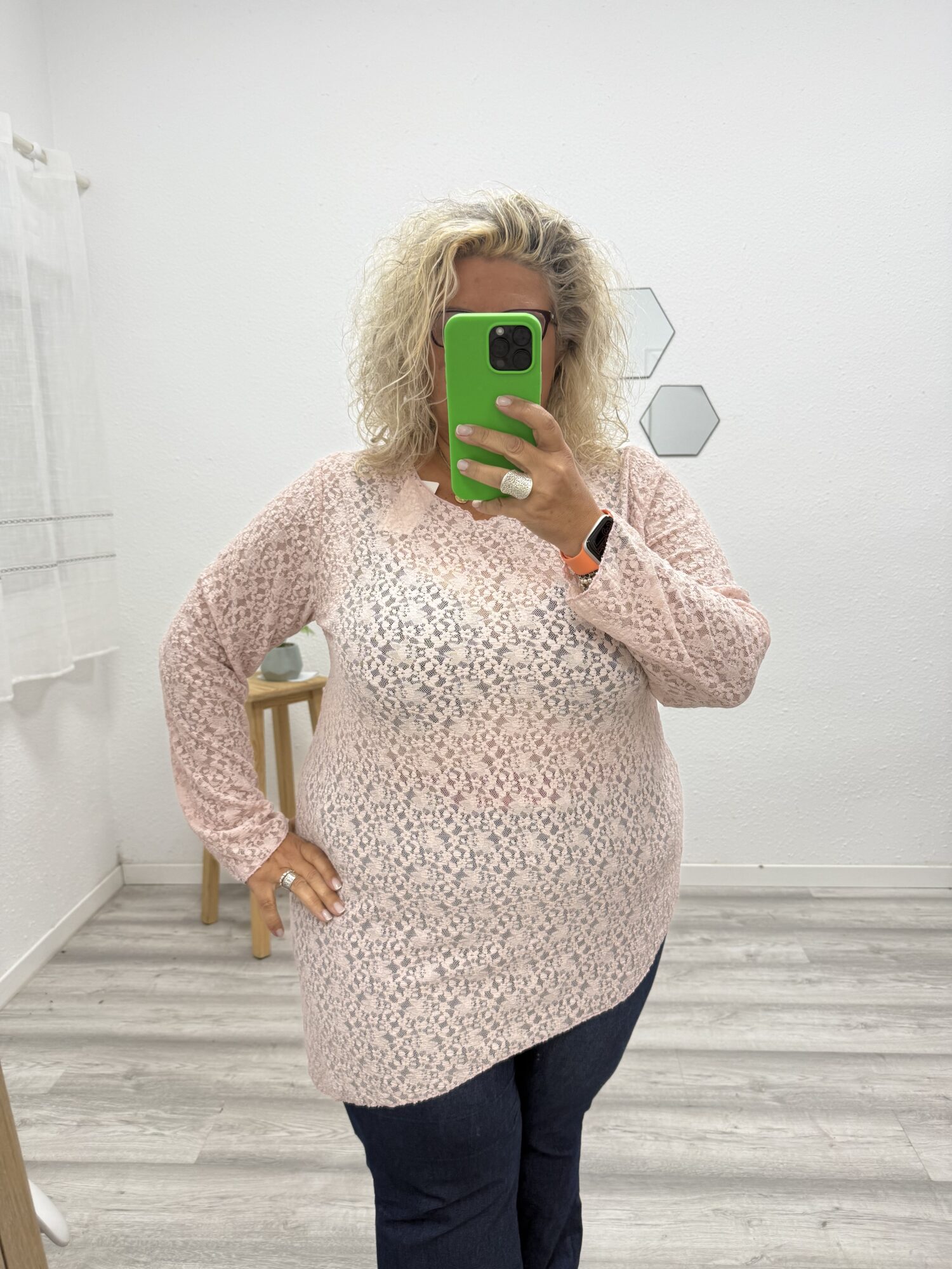 Camiseta de encaje asimétrica rosa