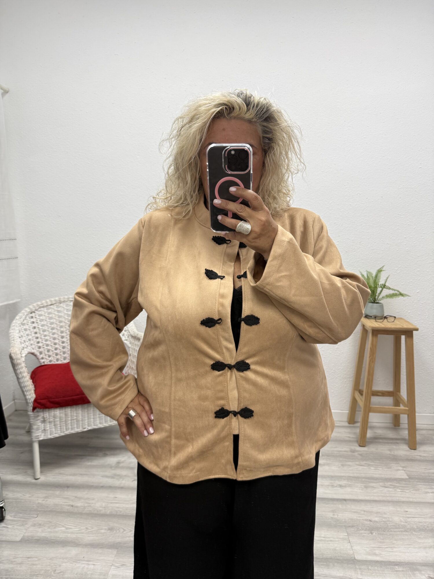Chaqueta antelina camel