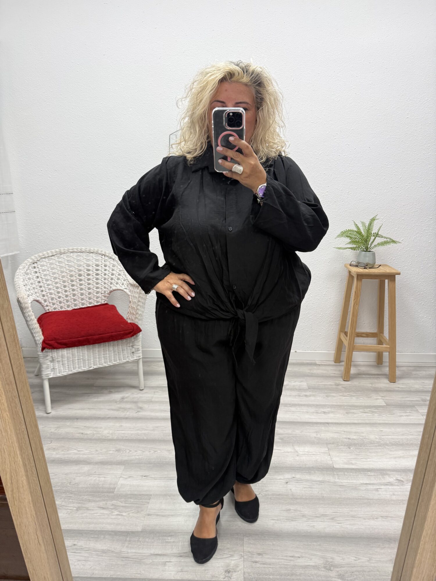 Conjunto nudo negro