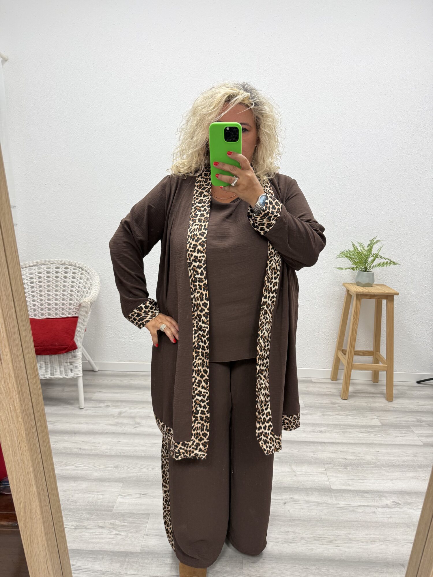 Conjunto kimono animal print chocolate