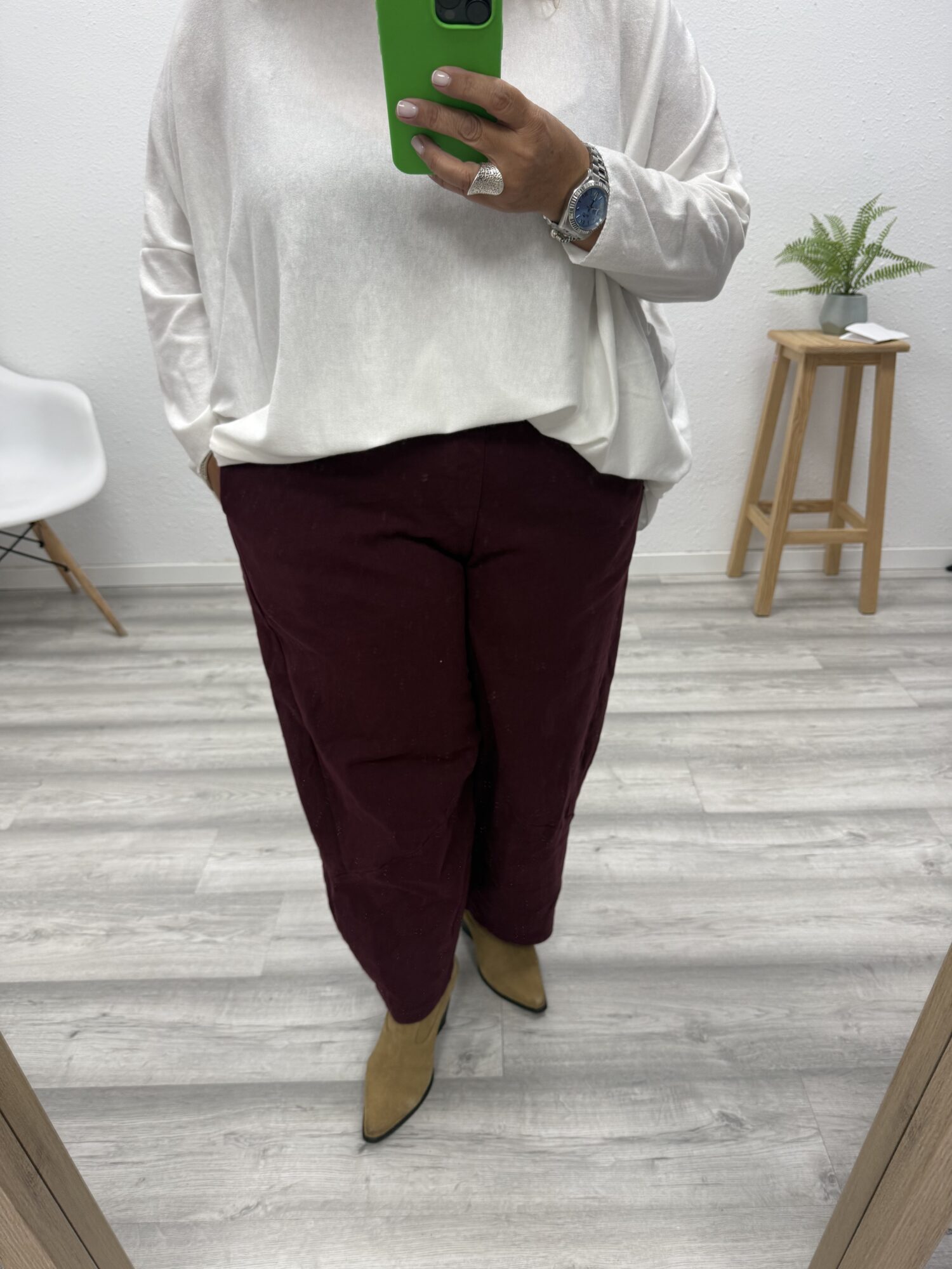 Pantalón vaquero burdeos
