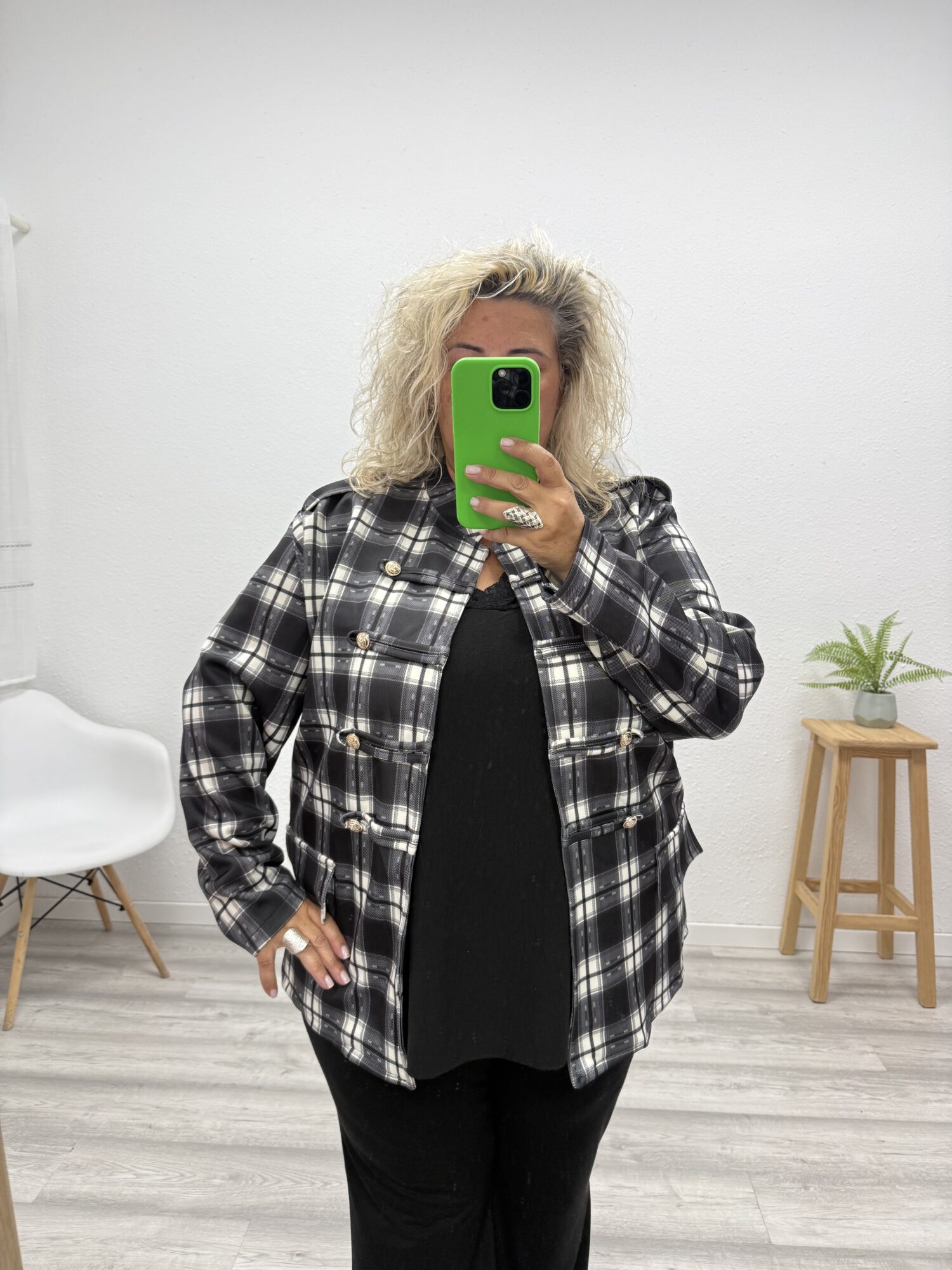 Chaqueta cuadros negros