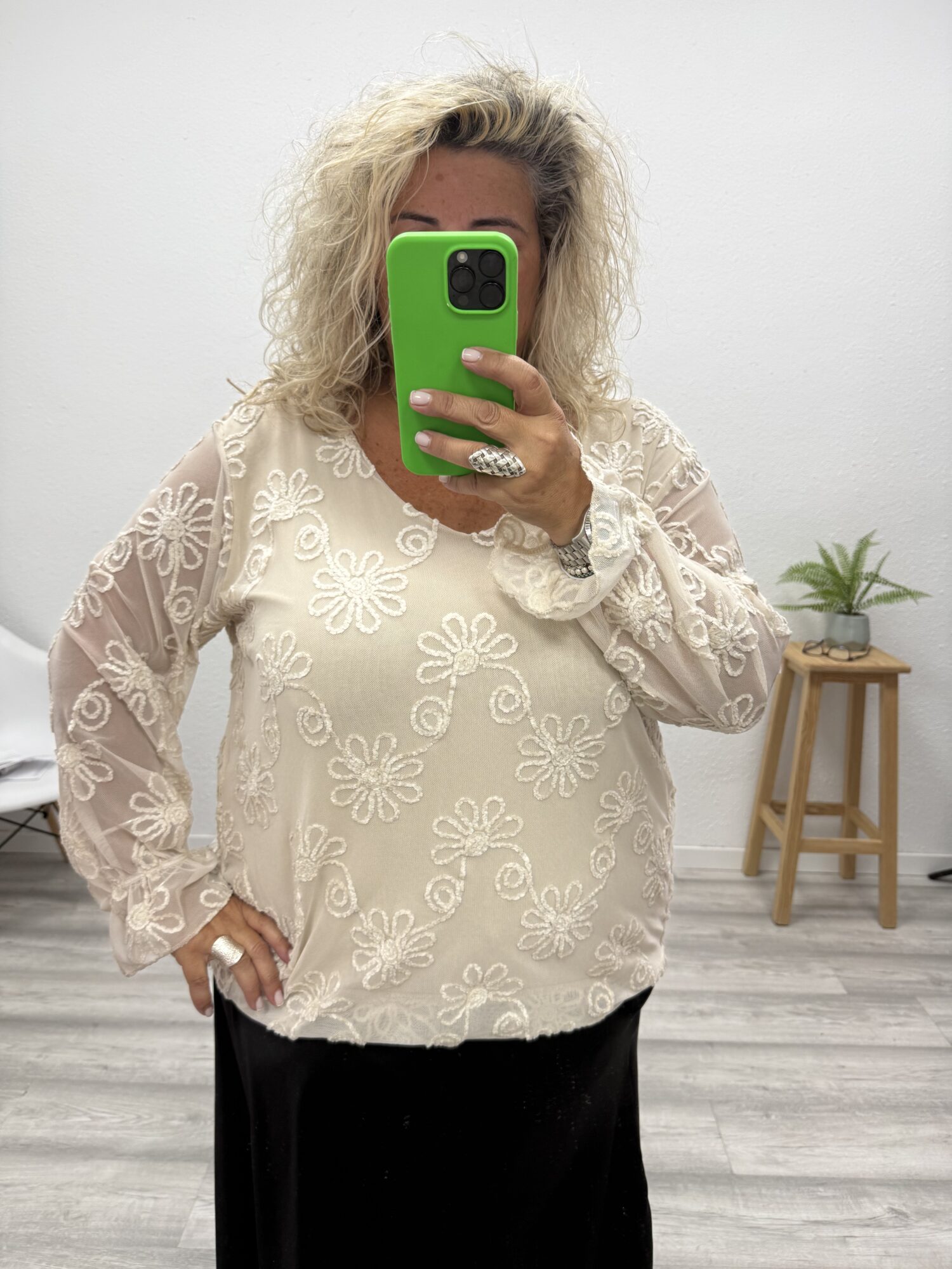 Blusa bordada crudo