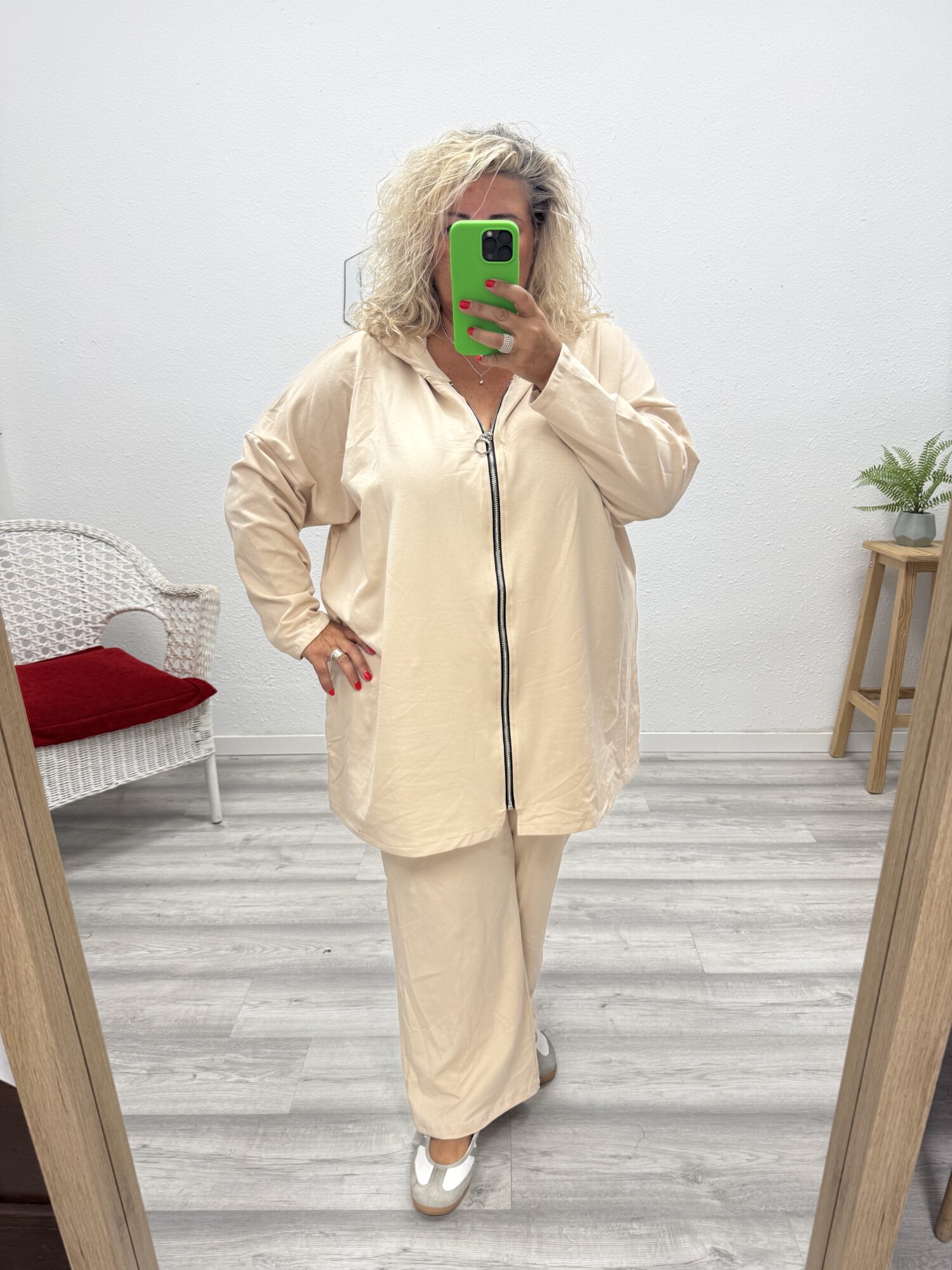 Conjunto tachuelas y plateado crudo