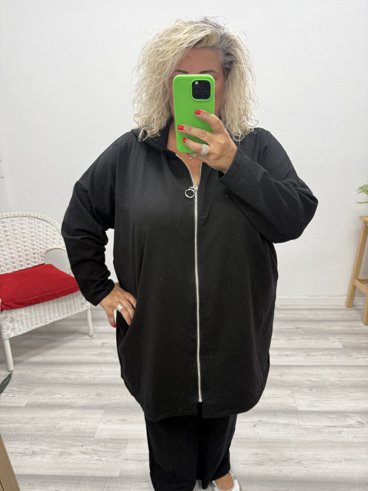 Chaqueta tachuelas y plateado negro