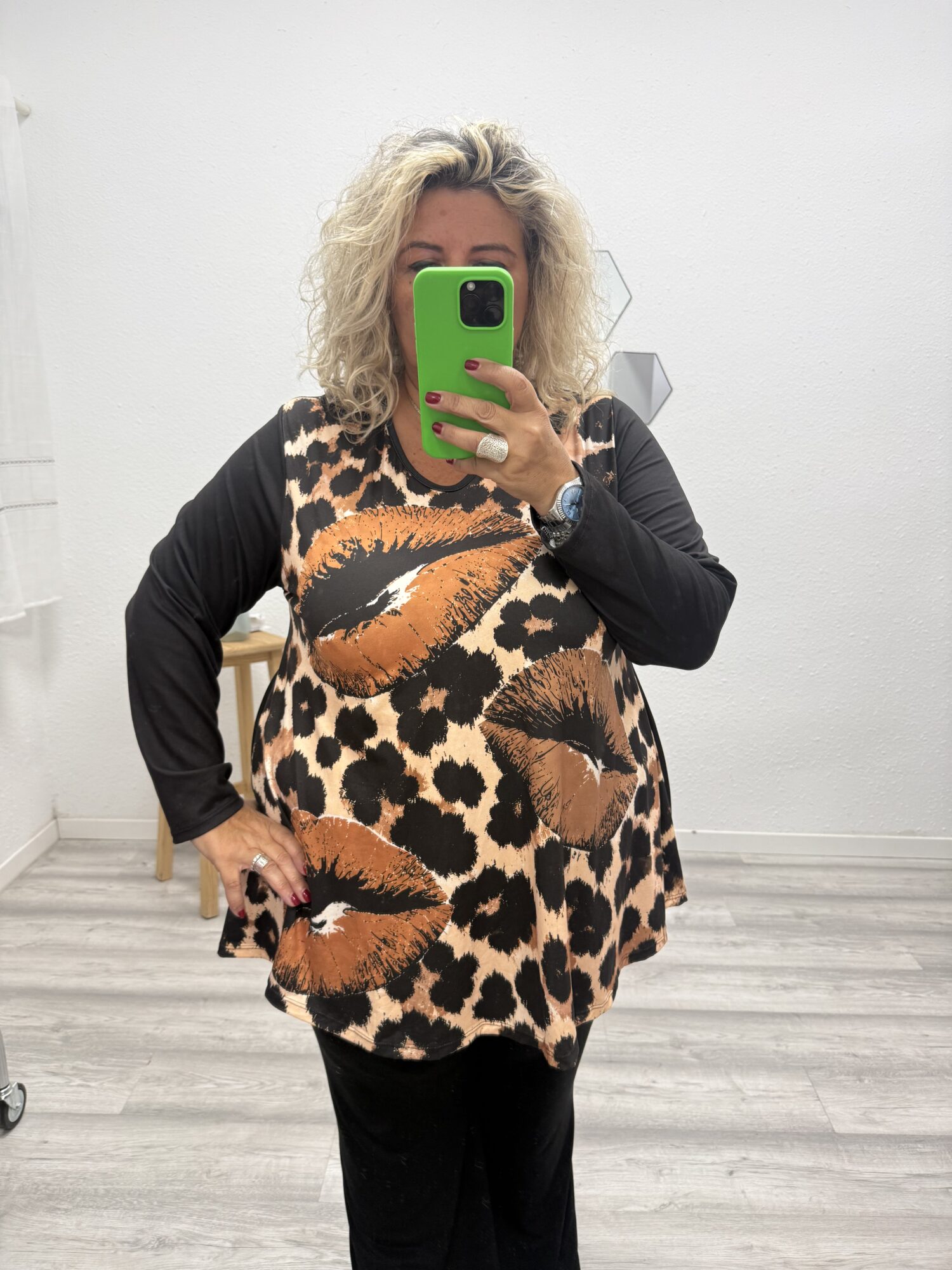 Camiseta labios animal print