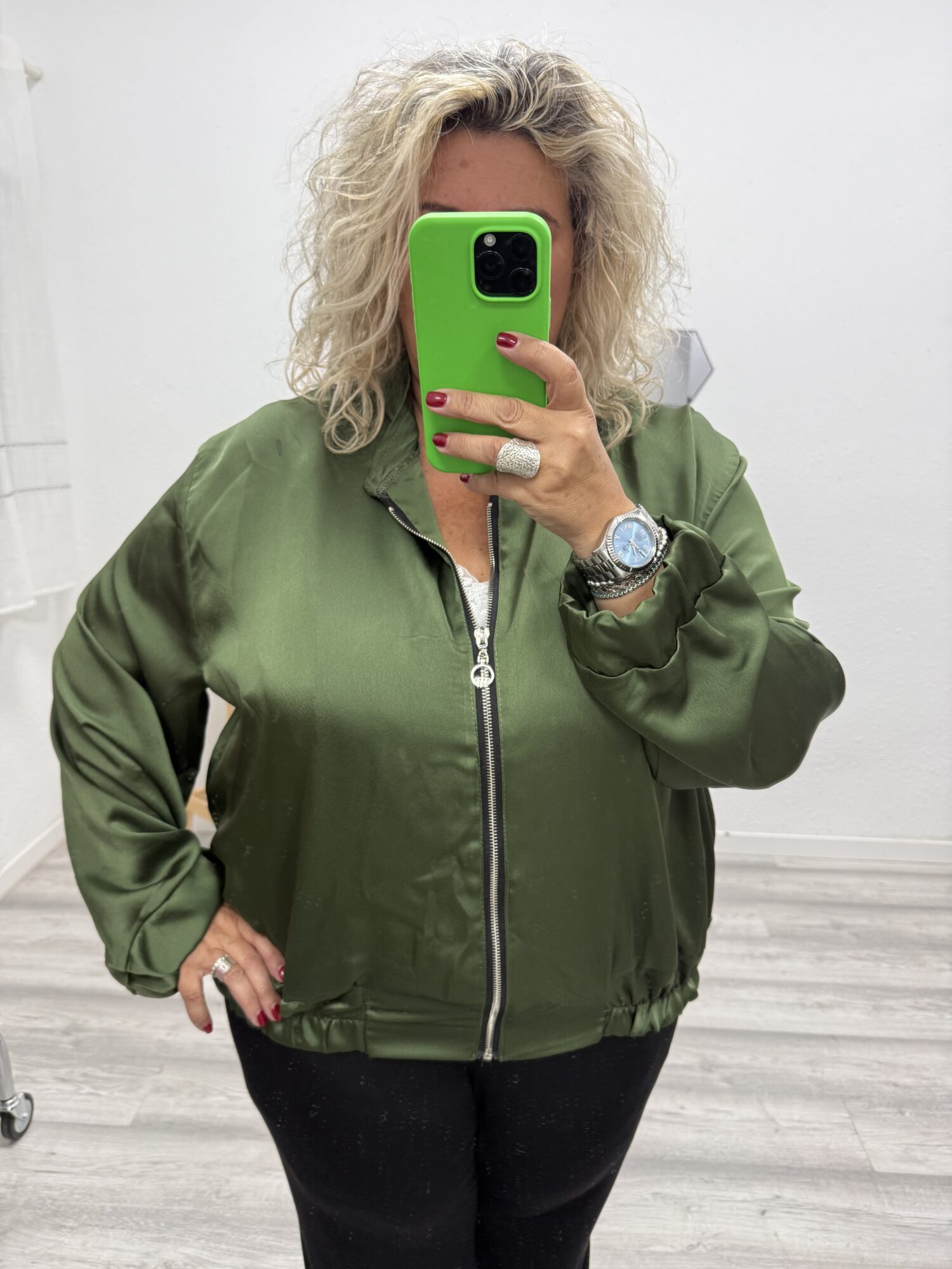 Bomber saten verde