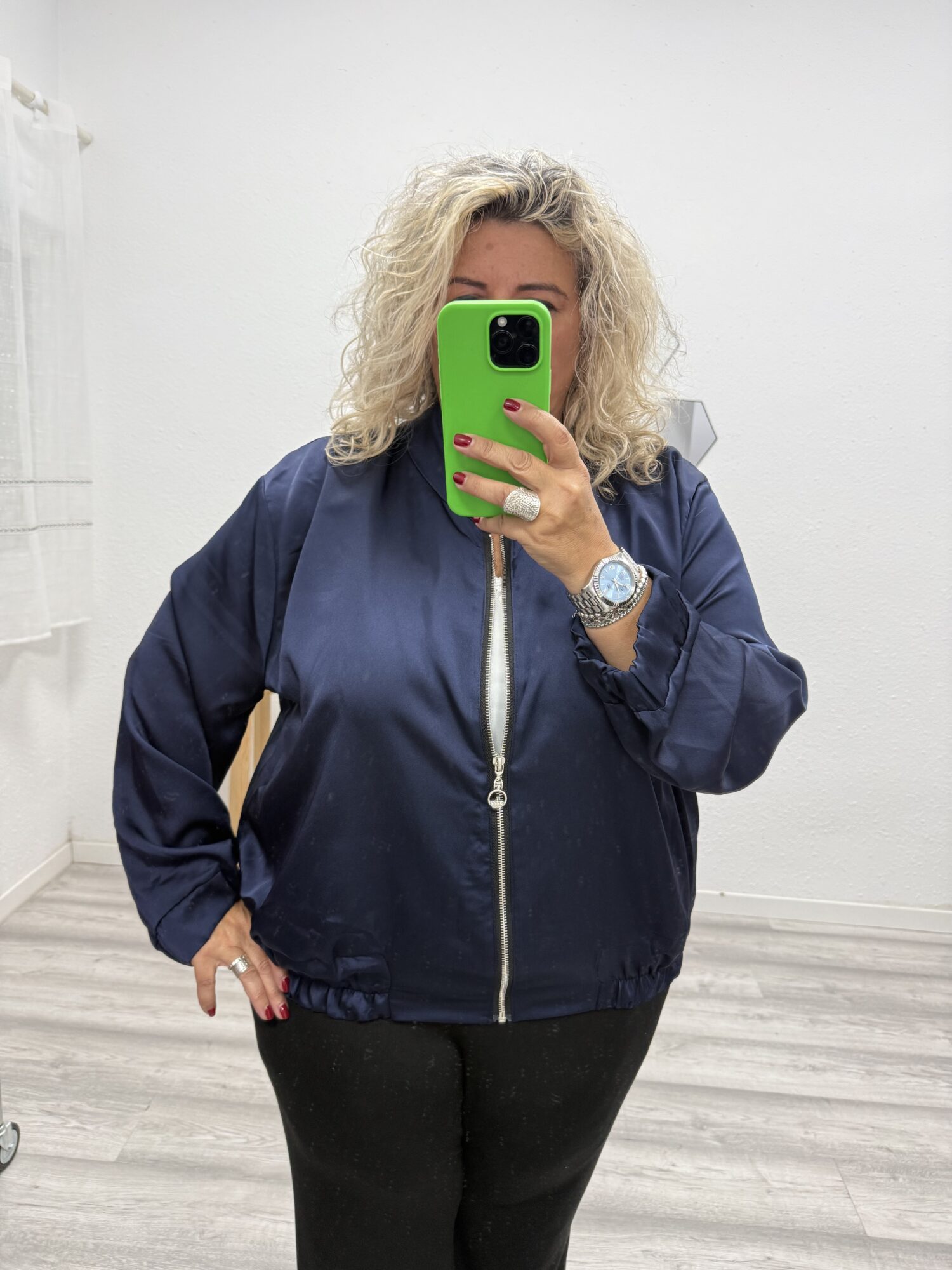 Bomber saten azul marino