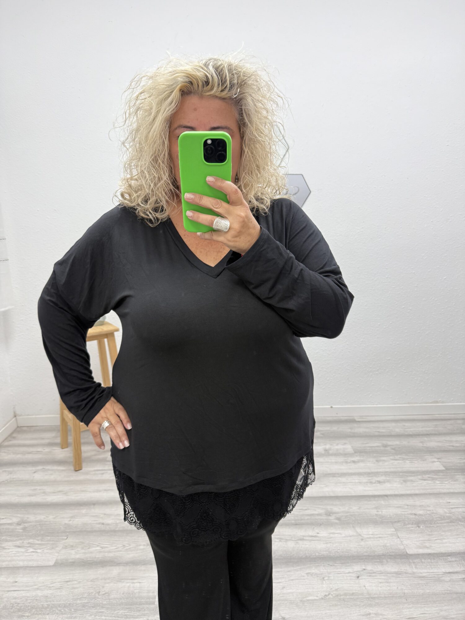 Camiseta lencera negra