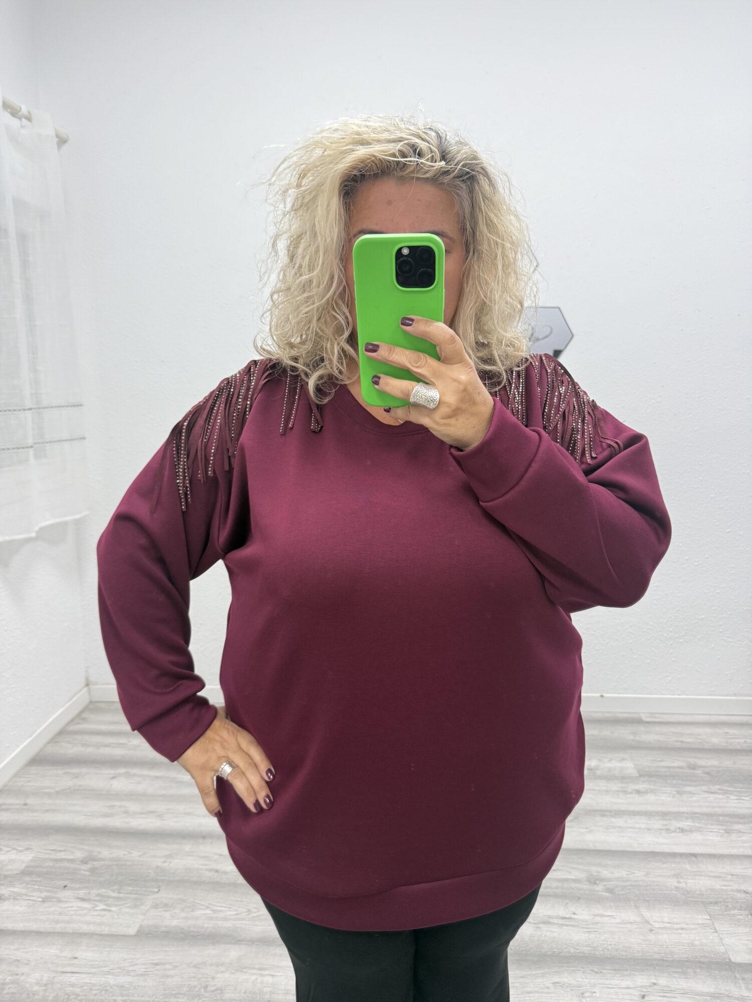 Sudadera flecos burdeos