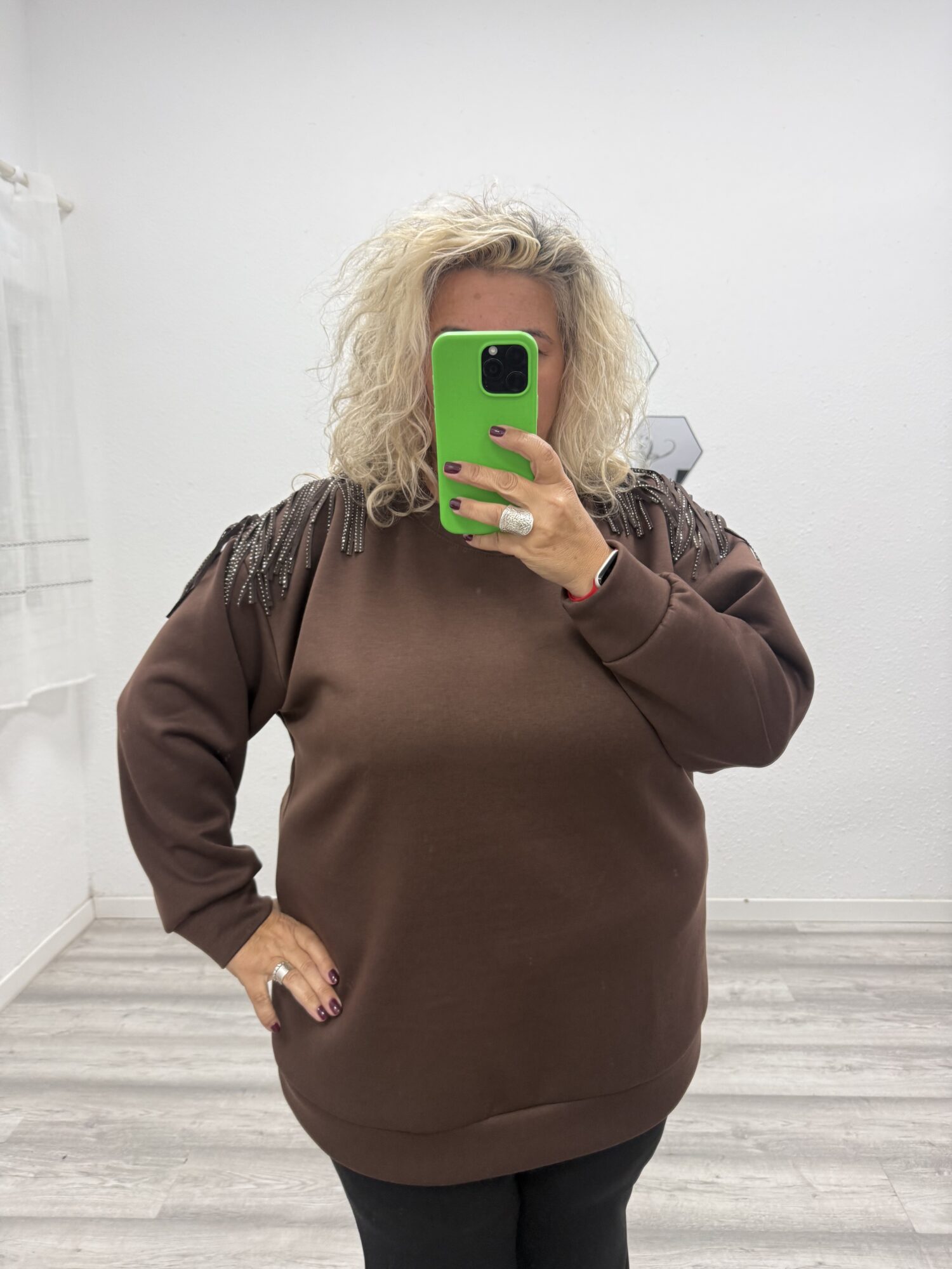 Sudadera flecos chocolate