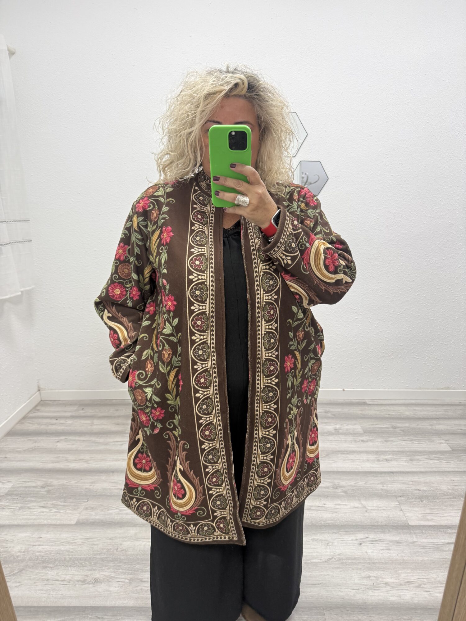 Chaqueta estampada chocolate