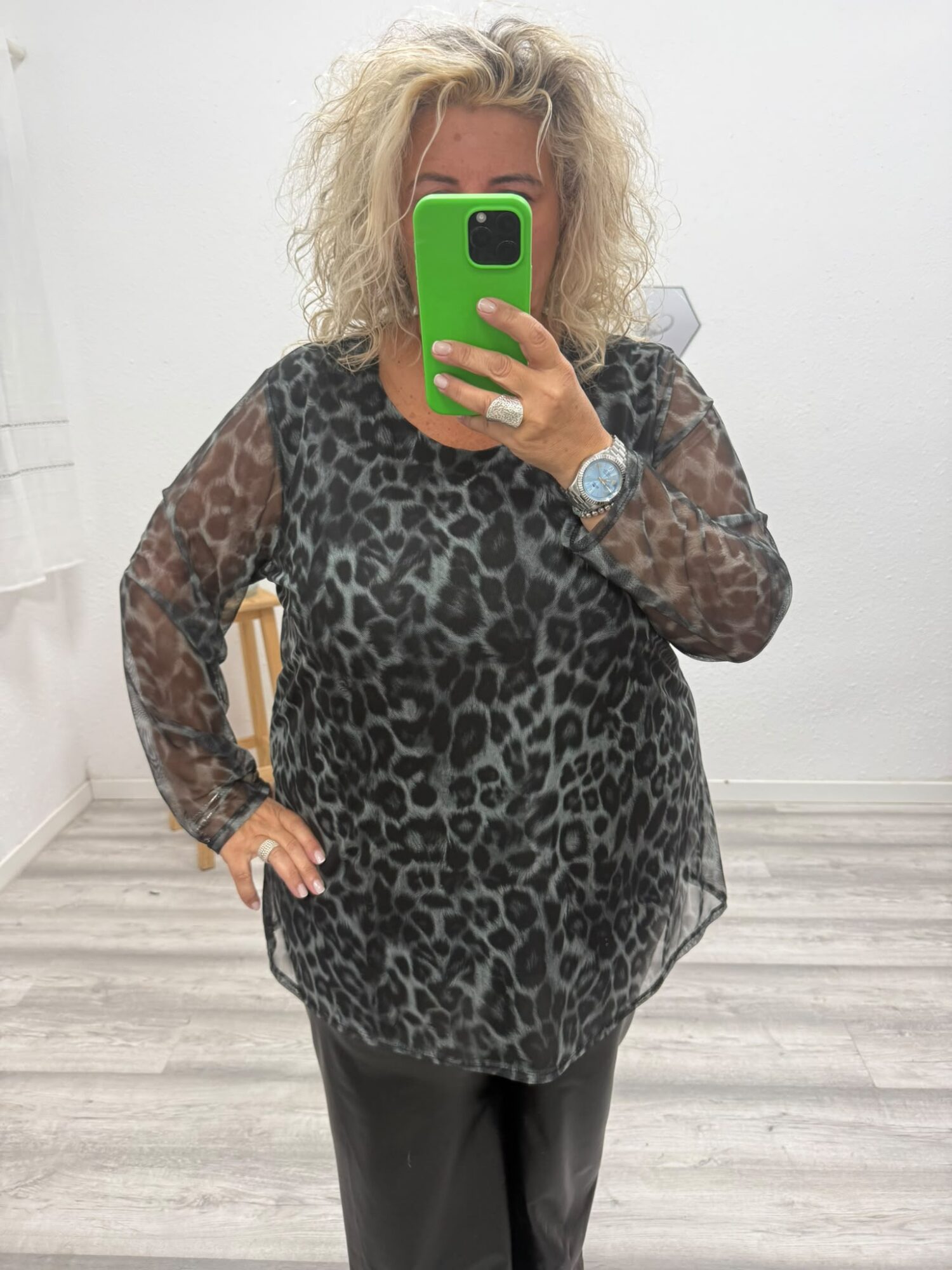 Camiseta tul animal print negra